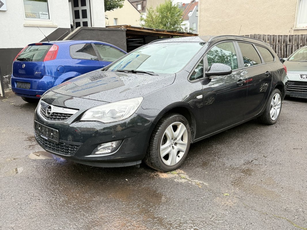 Opel Astra J Sports Tourer 1.4 *AHK *TÜV NEU *Scheckheft